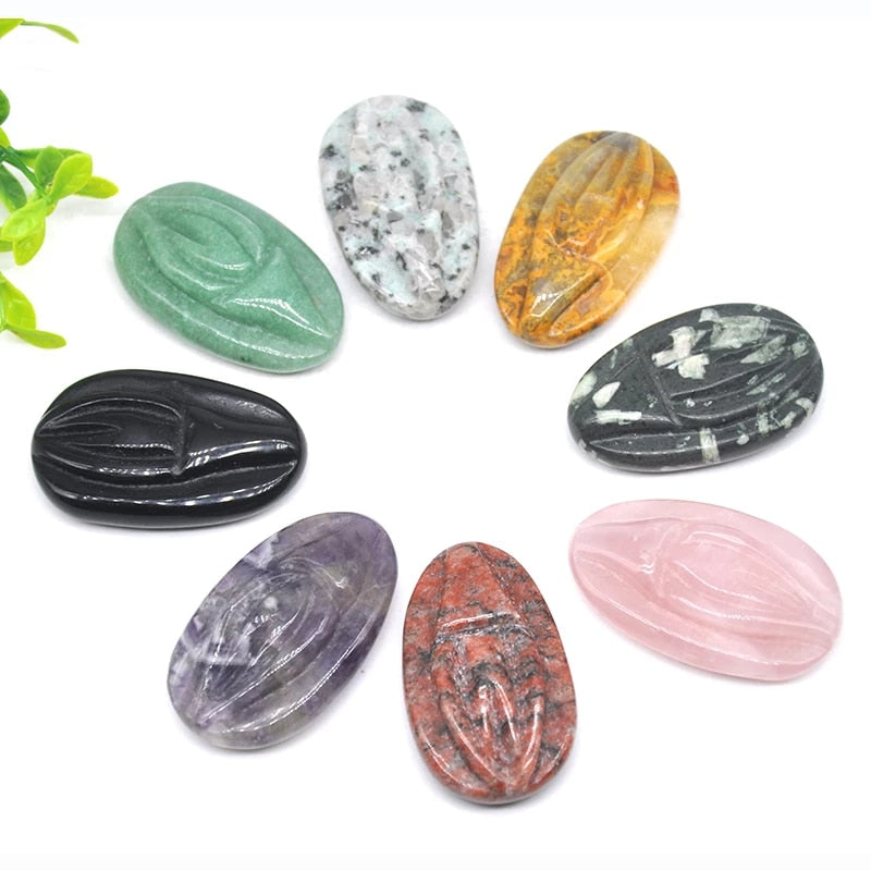 P POWER VULVA Crystal